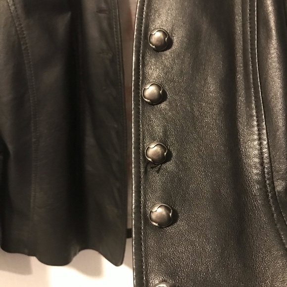 Danier leather coat size large - Picture 7 of 8